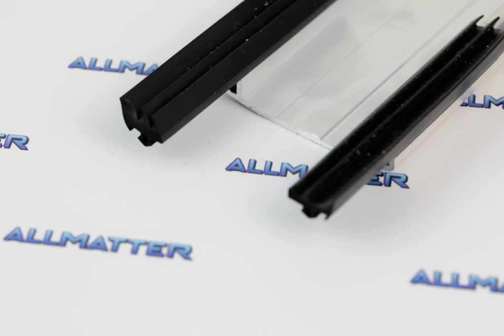 Profil łączący górny, elementy w kolorze czarnym na tle jasnym