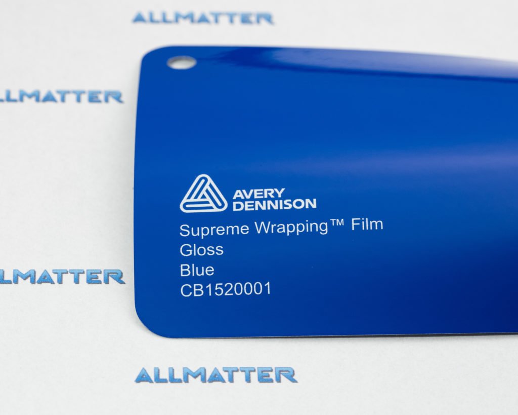 Glossy niebieska folia do owijania Avery Dennison Supreme Wrapping Film
