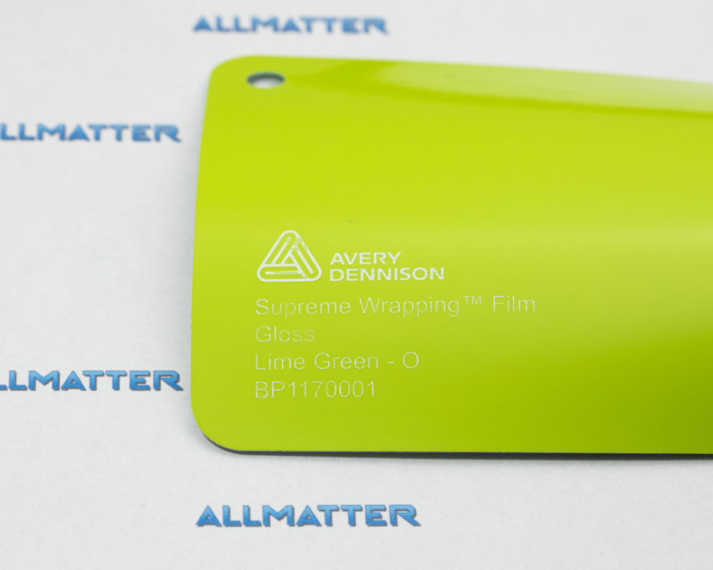 Próbka folii Avery w kolorze limonkowym o połysku.