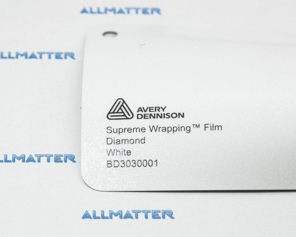 Próbka folii Avery Dennison Supreme Wrapping w kolorze białym Diamond