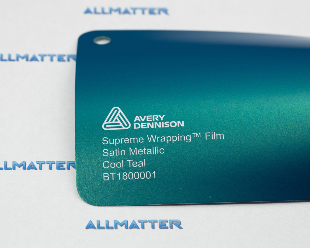 Próbka folii Avery Dennison w kolorze Cool Teal Satin Metallic