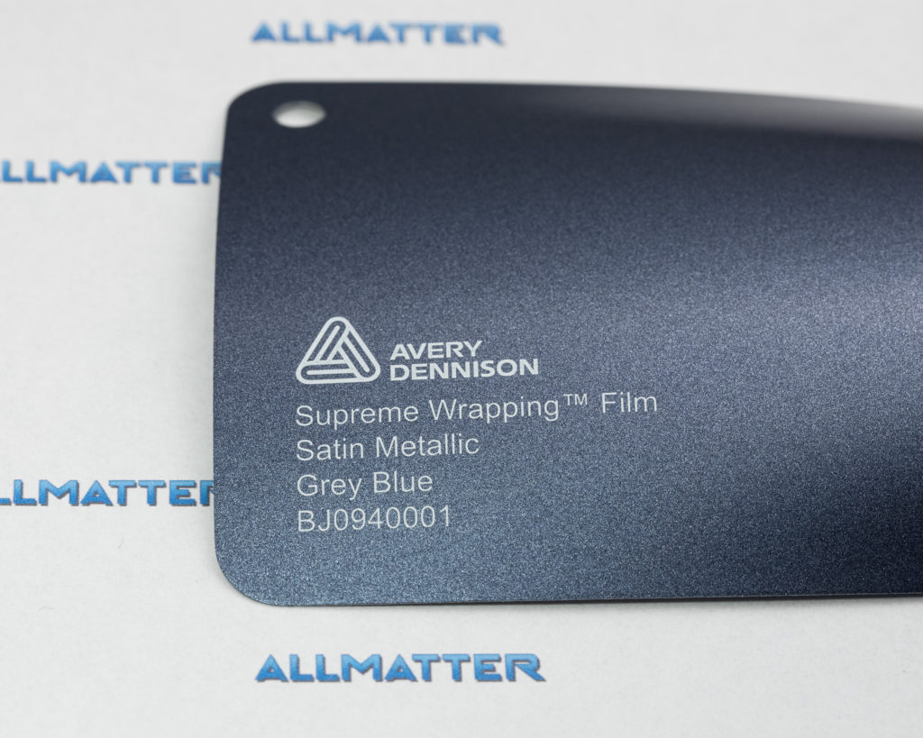 Próbka folii Avery Dennison w kolorze szarym niebieskim satynowym