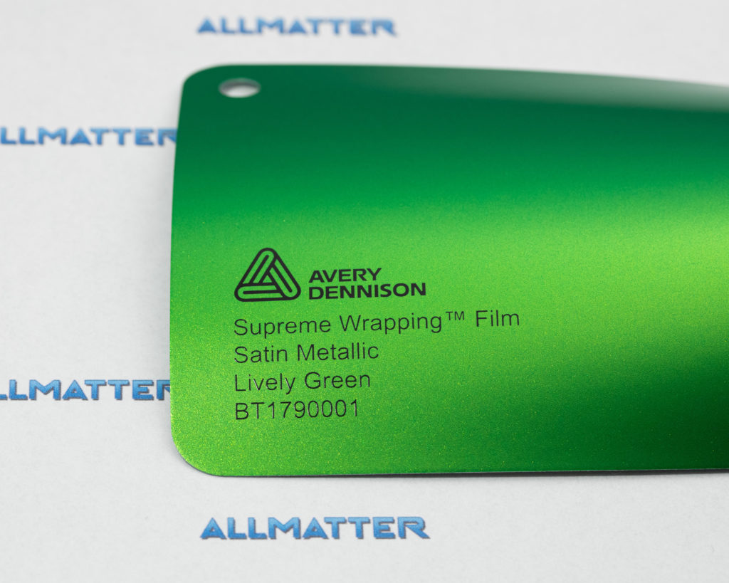 Próbka folii Avery Dennison w kolorze Lively Green Satin Metallic