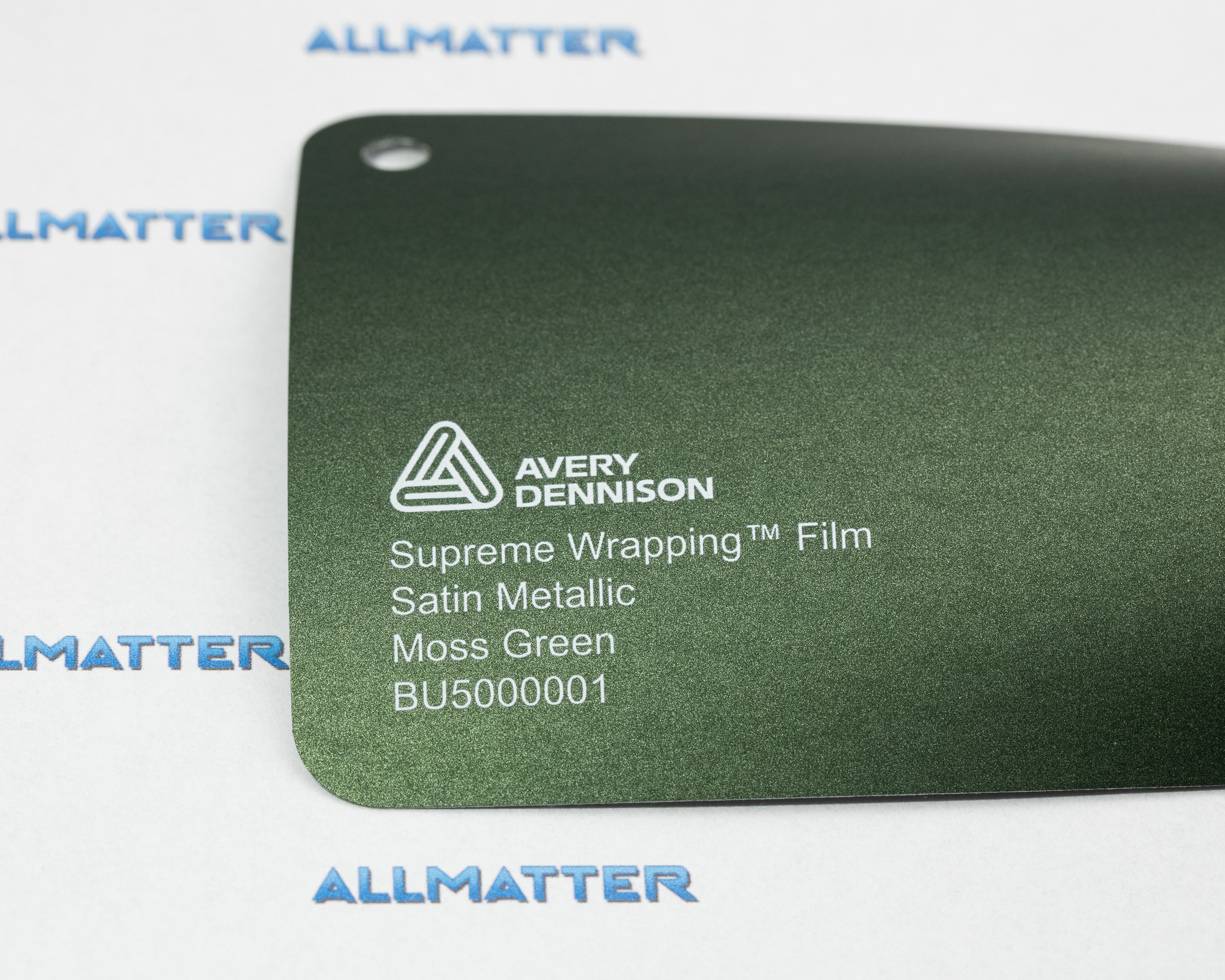 Próbka folii Avery Dennison w kolorze zielonym mchu satynowym