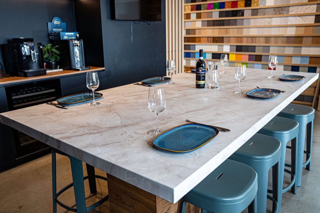 Folia architektoniczna na blaty CoverStyl Onyx Gold HR-NE70