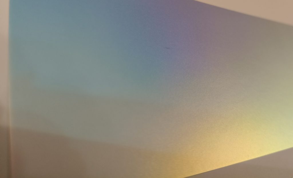 Folia architektoniczna CoverStyl Aurora w odcieniach niebieskiego i fioletowego