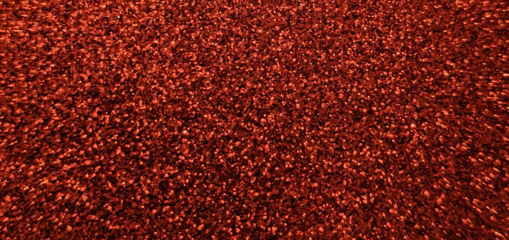 Folia architektoniczna w intensywnym czerwonym kolorze z brokatowym efektem