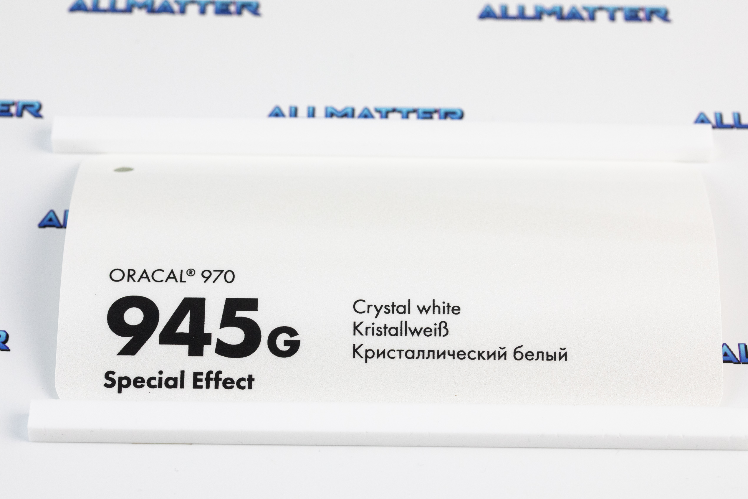 Folia samochodowa Oracal 970 w kolorze białym krystalicznym 945G